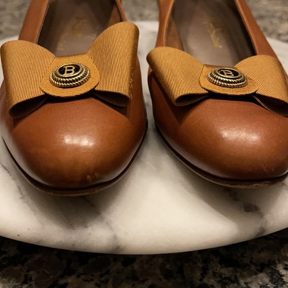 Bally of Switzerland brown flats with bow. Size 7 - Picture 2 of 5